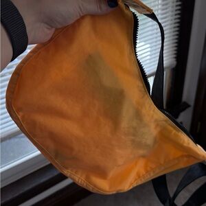 Mango Medium Crescent Bag